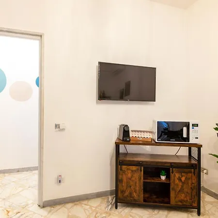 Puglia5stars Stazione Umberto I בארי